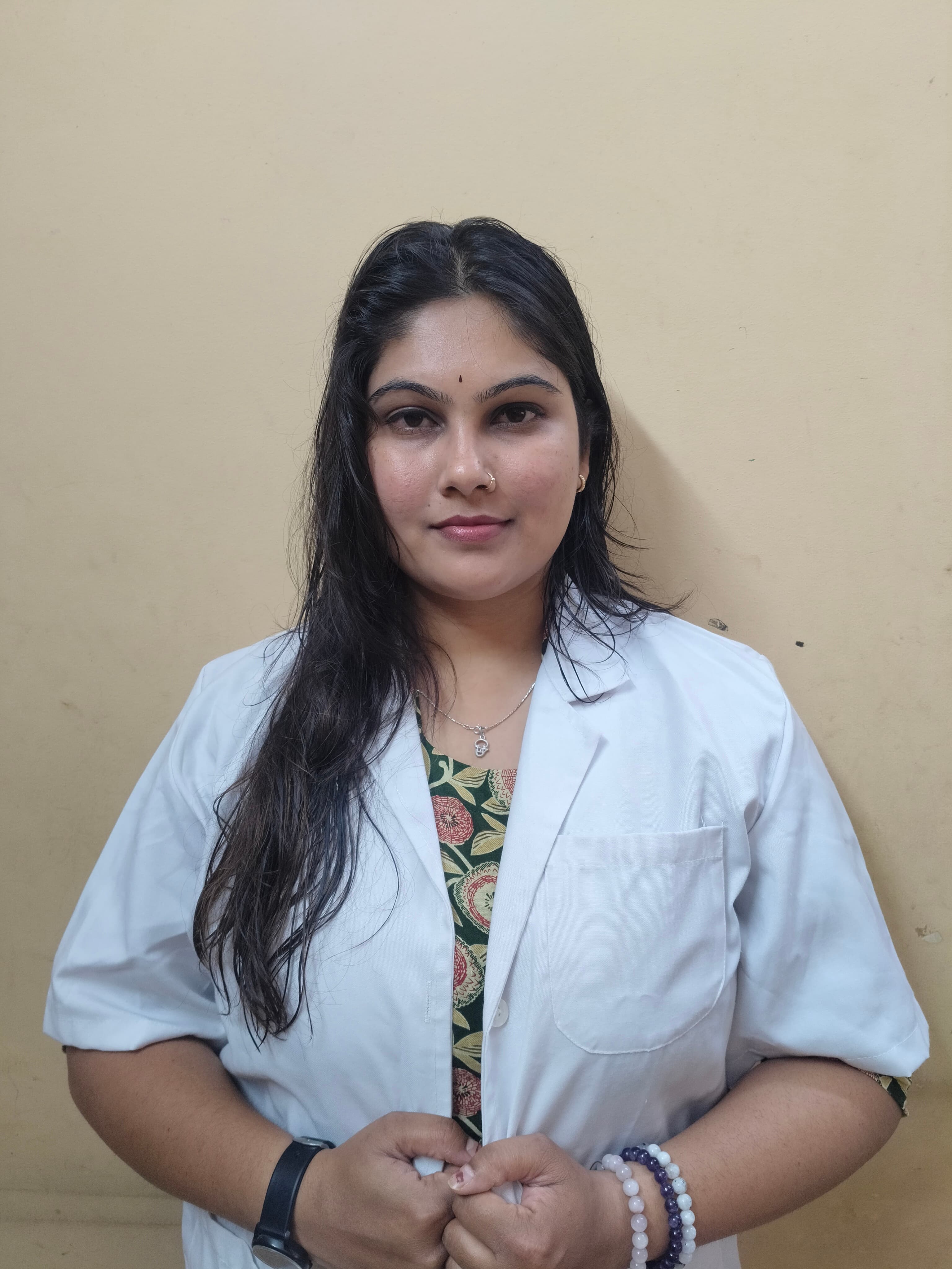 Lead Cosmetologist at Reina Clinic